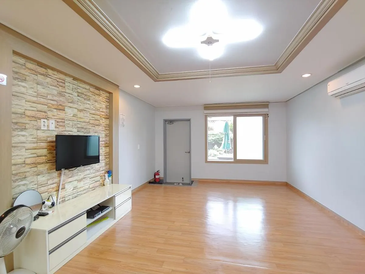 Jeju Oreum Pension 0*,  Sydkorea