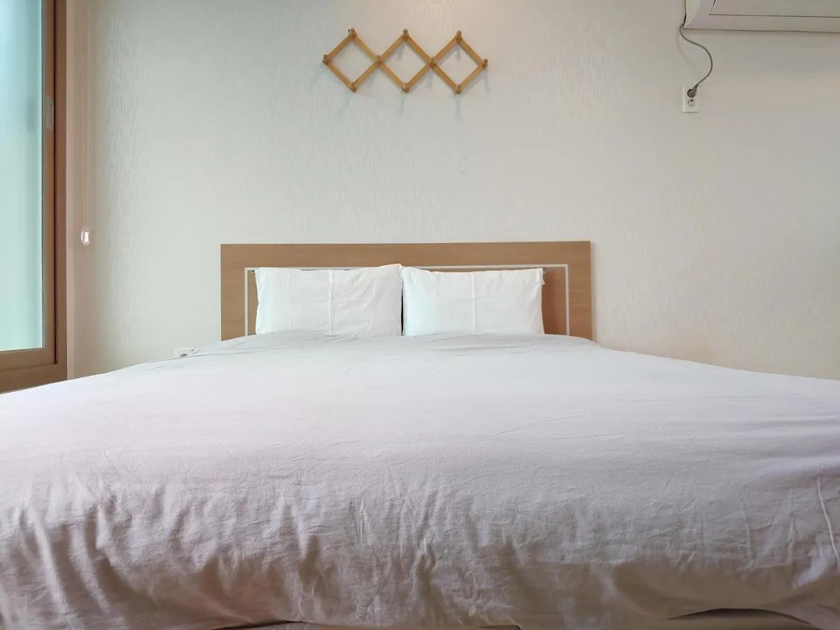 Jeju Oreum Pension Landsted